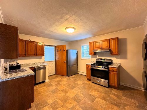 2-38 Hunting St, Cambridge, MA, 02141 | Card Image