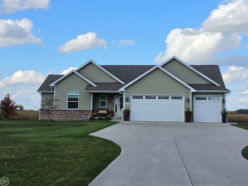 1919 Kloha Rd, Bay City, MI, 48706-9327 | Card Image