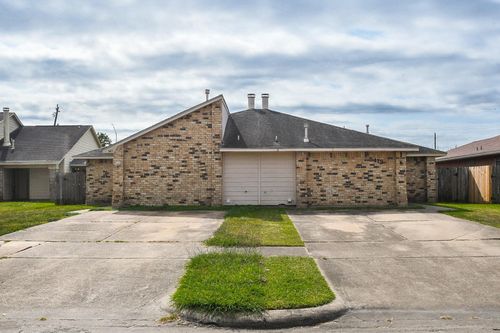 5411 Regal Ridge Ln, Houston, TX, 77053-5226 | Card Image