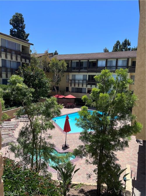 unit-209-5600 Kensington Way, Culver City, CA, 90230-7130 | Card Image