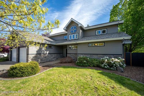 8128 N Stonehaven Dr, Hayden, ID, 83835-9071 | Card Image