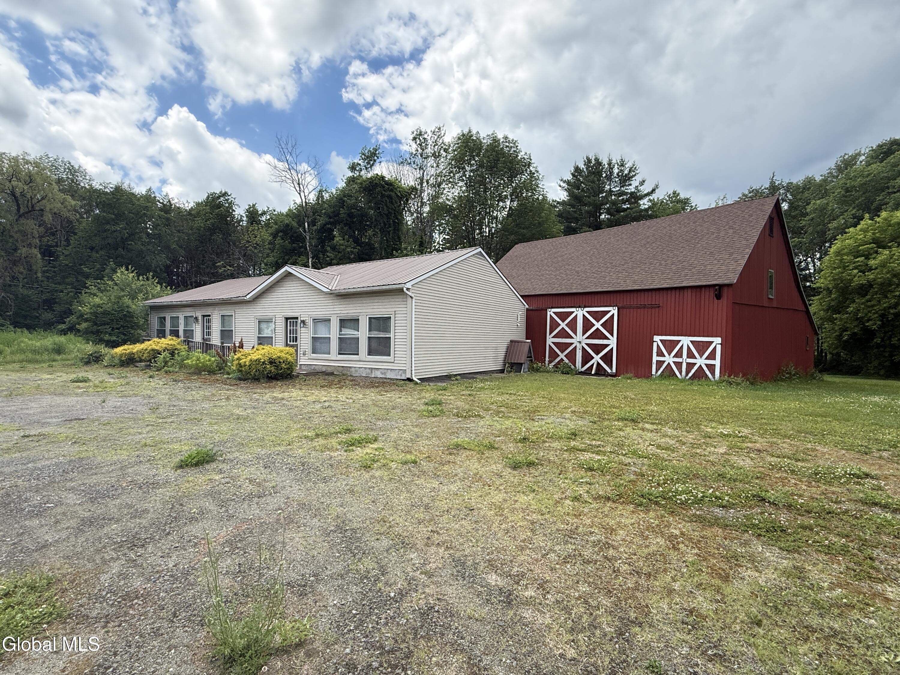 2362 State Hwy 30, Mayfield, NY 12117