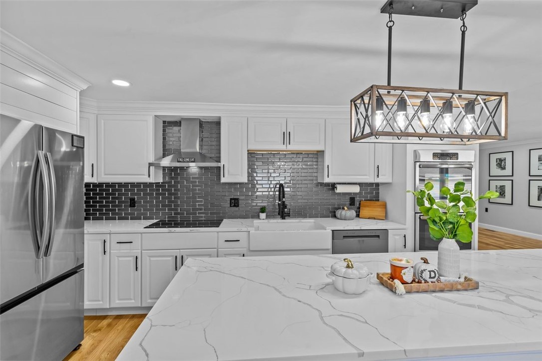 Victory Hwy, Glendale, RI 02826