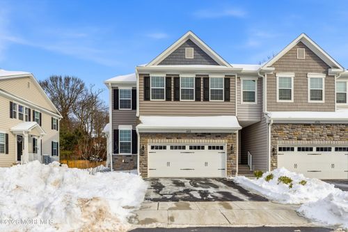 4052 Heron Dr, Farmingdale, NJ, 07727-3897 | Card Image