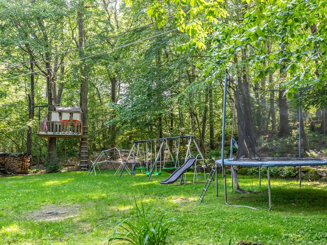 203 Brick School Rd, House other with 3 bedrooms, 2 bathrooms and null parking in Warren CT | Image 40
