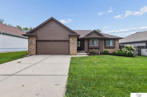 5429 S 56th St, Omaha, NE, 68117-2316 | Card Image