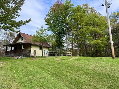 2700 E Fred Mummey Rd Ne, Mcconnelsville, OH, 43756-9718 | Card Image