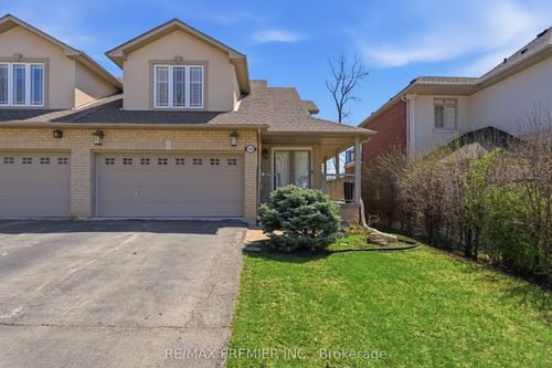 2304 Sovereign St, Oakville, ON, L6L1L6 | Card Image