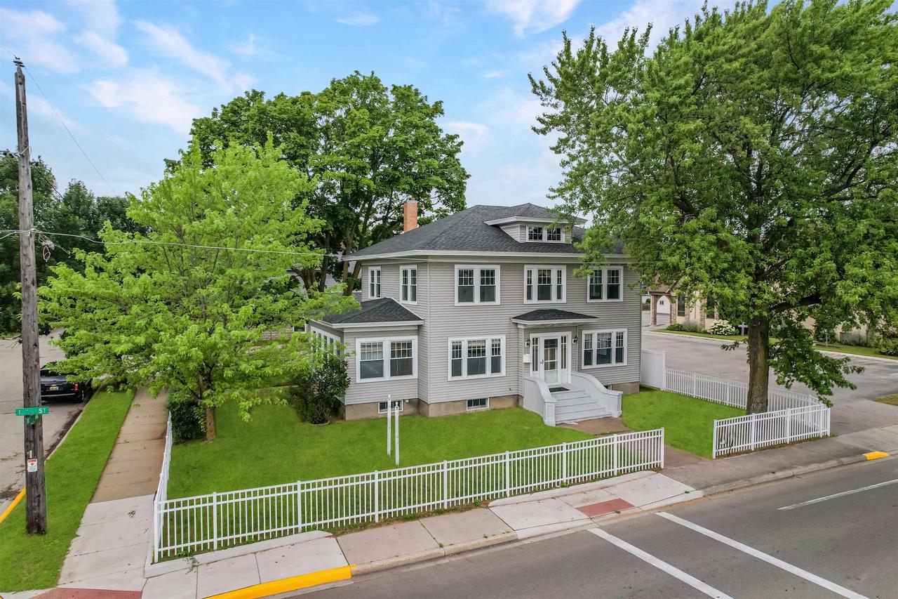 13th St, Menominee, MI 49858