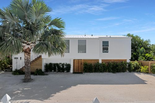 840 62nd Street Ocean, Marathon, FL, 33050-2765 | Card Image