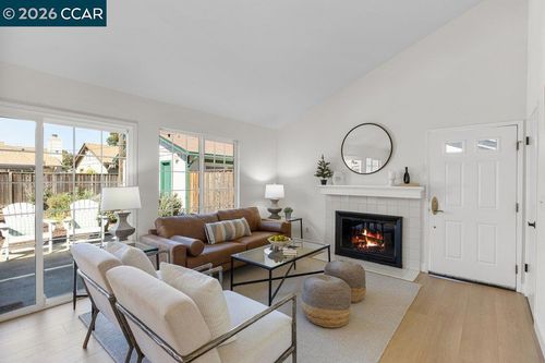 4669 Golf Dr, Livermore, CA, 94551-6724 | Card Image