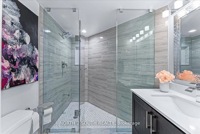 203 - 7 N Park Rd, Condo with 2 bedrooms, 2 bathrooms and 1 parking in Vaughan ON | Image 7