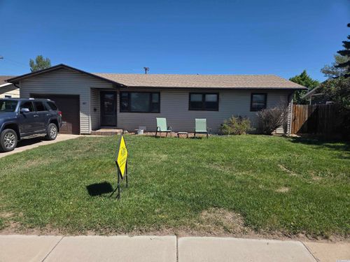 907 Sanders Dr, Laramie, WY, 82070-4650 | Card Image