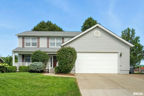 4805 Kynnelworth Dr, Bettendorf, IA, 52722-2062 | Card Image