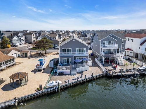 43 Farragut Dr, Brick, NJ, 08723-7508 | Card Image