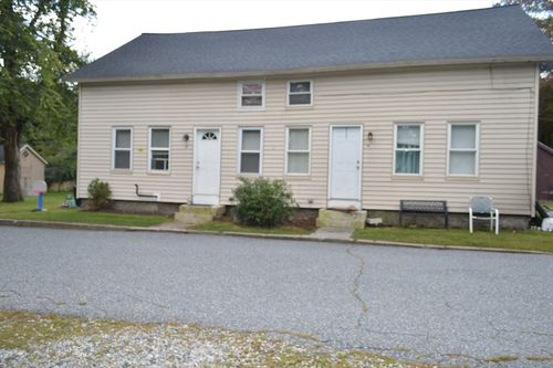 4 1st St, Sutton, MA, 01590 | Card Image