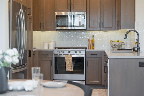 20728 Se Scout Pl, Bend, OR, 97702-3119 | Card Image