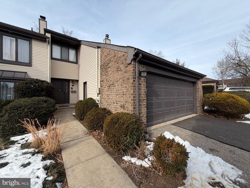 20 Independence Pl, NEWTOWN, PA, 18940-1715 | Card Image