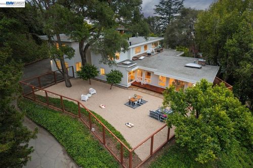 1055 Sterling Ave, Berkeley, CA, 94708-1728 | Card Image