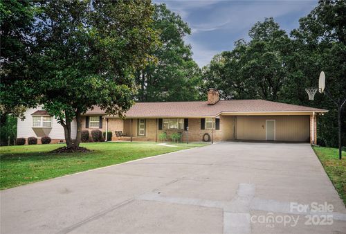 5075 Lakeview Dr, Salisbury, NC, 28147-9091 | Card Image