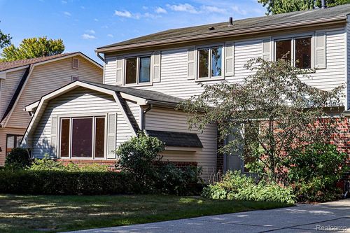 4451 Cypress Dr, Troy, MI, 48085-4850 | Card Image
