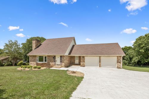 118 Hickory Hill Dr, Estill Springs, TN, 37330-3124 | Card Image