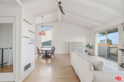 28370 Rey De Copas Ln, Malibu, CA, 90265-4463 | Card Image