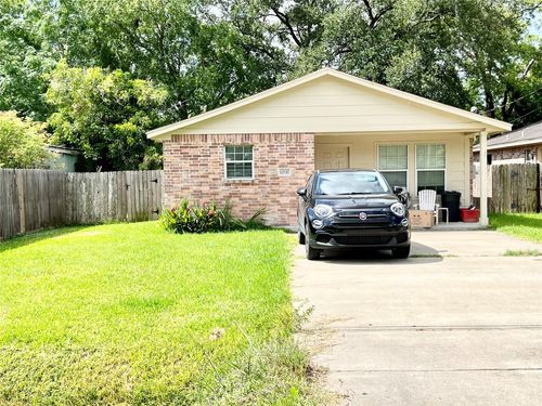12117 11th St, Santa Fe, TX, 77510-7636 | Card Image