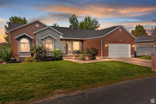 454 Jay St, Kaysville, UT, 84037-9593 | Card Image