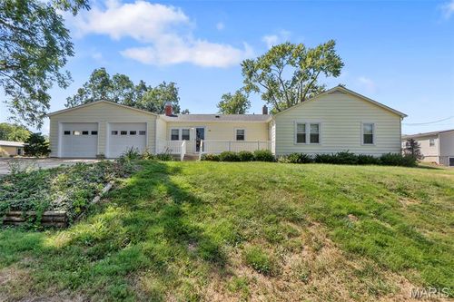932 6th St, Saint Mary, MO, 63673-9312 | Card Image