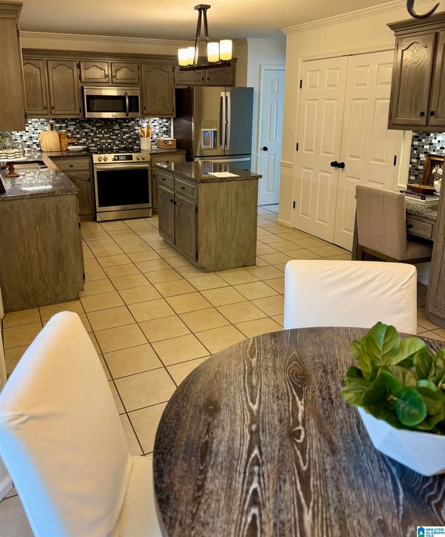 1641 Russet Crest Ln, House other with 3 bedrooms, 3 bathrooms and null parking in HOOVER AL | Image 8