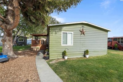 1724 W 45th Ave, Home with 4 bedrooms, 2 bathrooms and null parking in Kennewick WA | Image 2