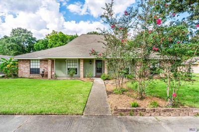 12407 Lake Sherwood Ave, House other with 4 bedrooms, 2 bathrooms and null parking in Baton Rouge LA | Image 1