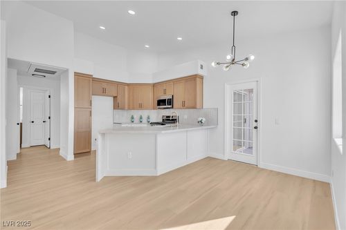 210-5225 W Reno Ave, Las Vegas, NV, 89118-1594 | Card Image