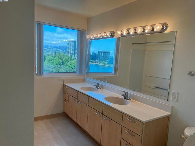 APT-821 - 1 Lakeside Dr, Condo with 2 bedrooms, 2 bathrooms and 2 parking in Oakland CA | Image 18