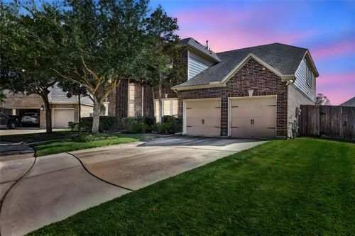 13607 Breakwater Path Loop, Houston, TX, 77044-2677 | Card Image