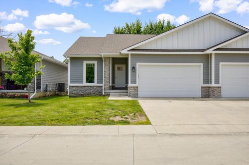 4417 Lower Beaver Road Road, Des Moines, IA, 50310 | Card Image