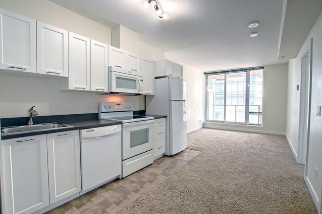 401 - 3820 Brentwood Road Nw, Condo with 2 bedrooms, 1 bathrooms and 1 parking in Calgary AB | Image 5