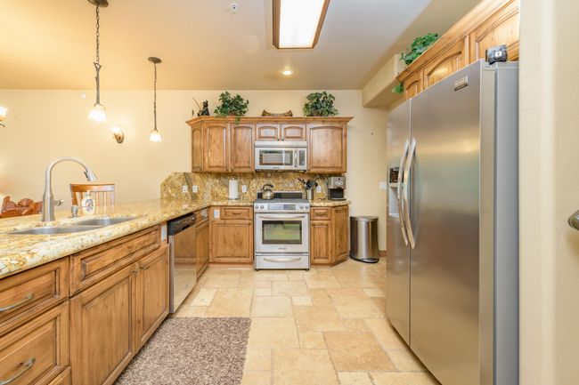 Kitchen | Image 11