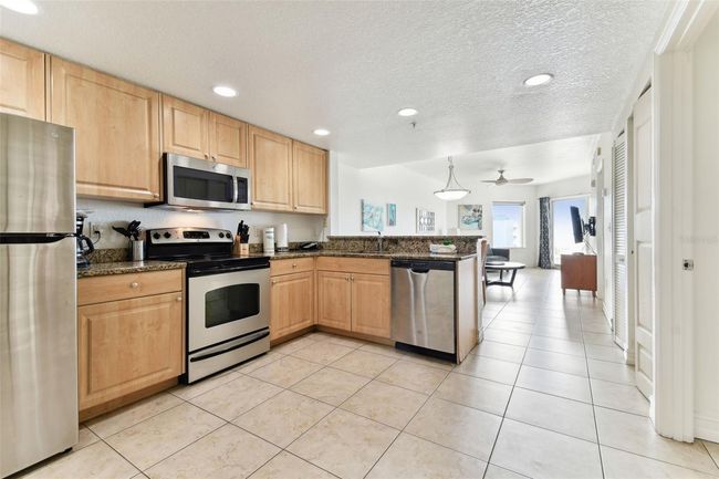 507 - 11605 Gulf Blvd, Condo with 2 bedrooms, 2 bathrooms and null parking in TREASURE ISLAND FL | Image 9