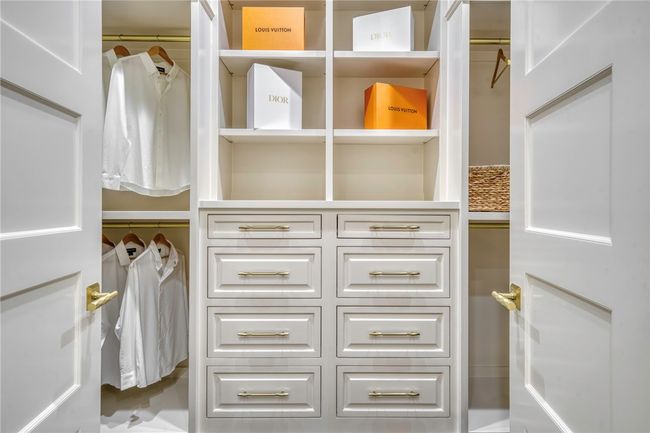 primary closet | Image 18
