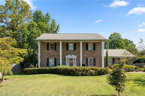 505 Meadowood St, Greensboro, NC, 27409-2811 | Card Image