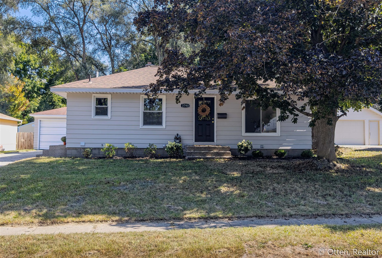 Perry Ave, Wyoming, MI 49519