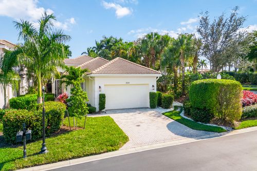 8599 Pepper Tree Way, Naples, FL, 34114-9425 | Card Image