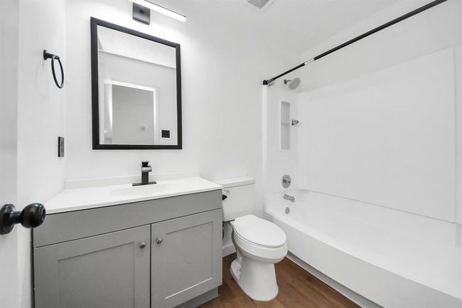 Secondary bathroom | Image 18
