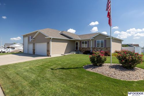 2100 Nw 45th St, Lincoln, NE, 68528-1934 | Card Image