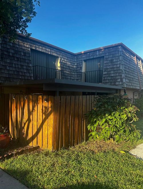 341 Lake Arbor Dr, Palm Springs, FL, 33461-2110 | Card Image
