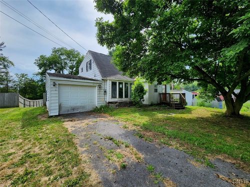 8241 Oswego Rd, Lysander, NY, 13027-9604 | Card Image