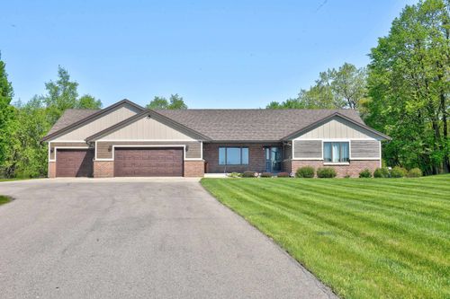 302 Little John Rd, Estherville, IA, 51334-1878 | Card Image