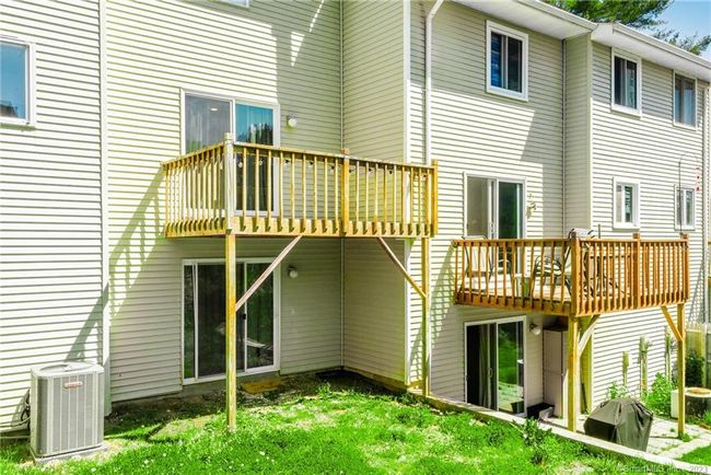 100 - 100 Spring Ln, Condo with 2 bedrooms, 2 bathrooms and 2 parking in Suffield CT | Image 4